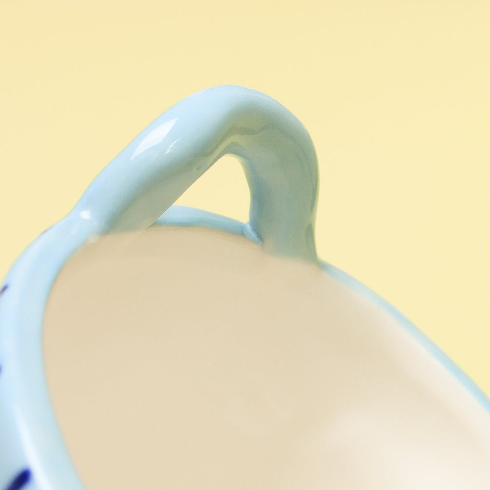 BLUE FLOWER VASE