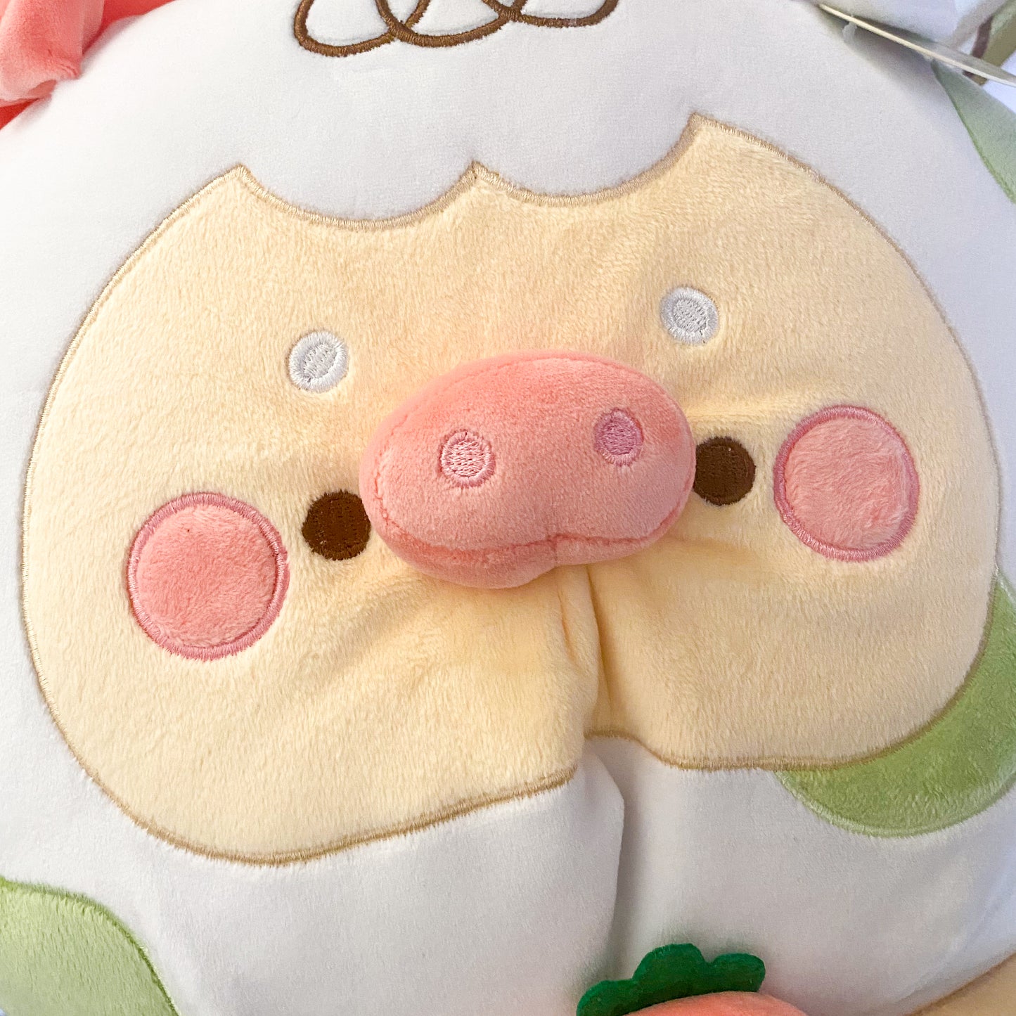 CHUCHI THE PLUSHIE (B-grade)
