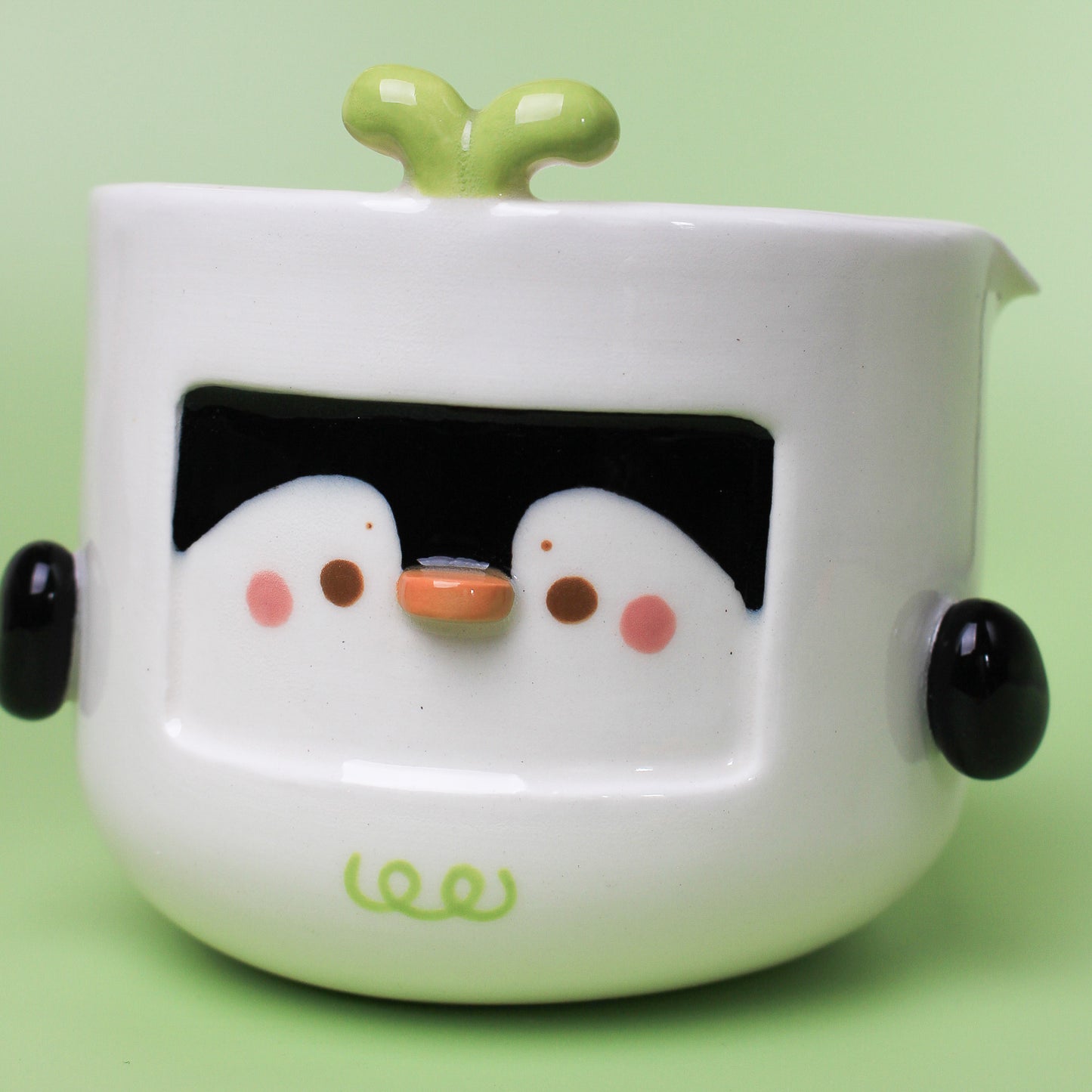 RADISH PENGUIN BOWL WITH SPOUT #1
