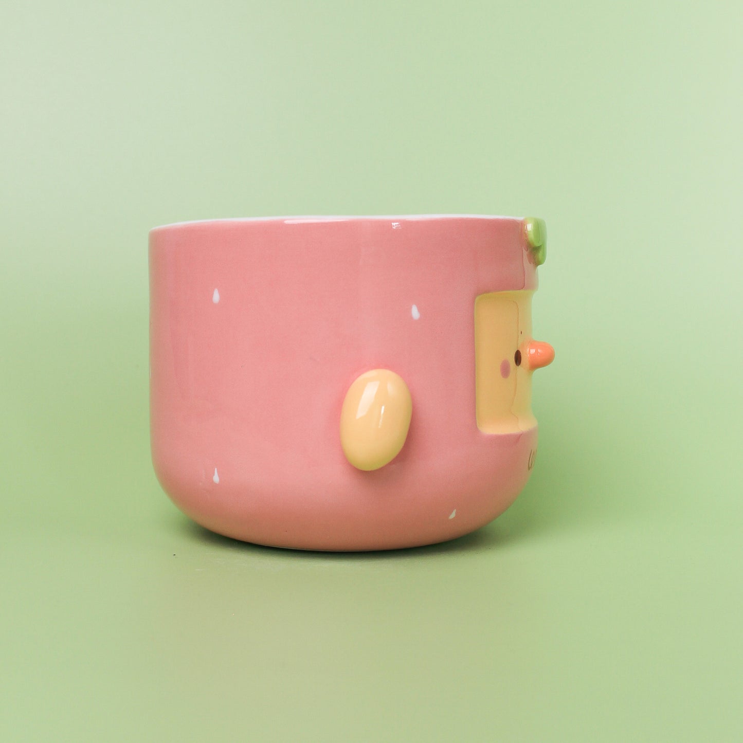 STRAWBERRY CHICKEN BOWL WITH SPOUT