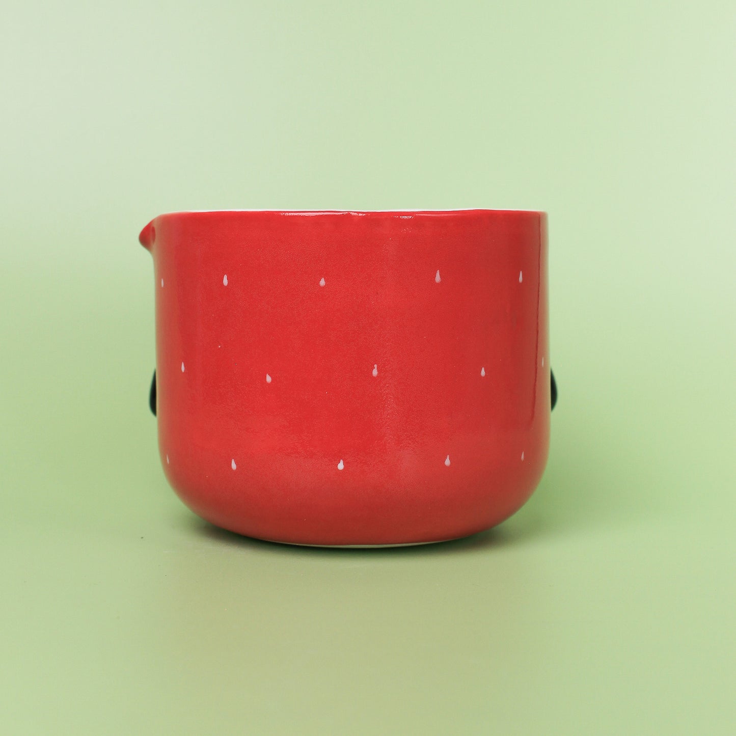 STRAWBERRY PENGUIN BOWL WITH SPOUT