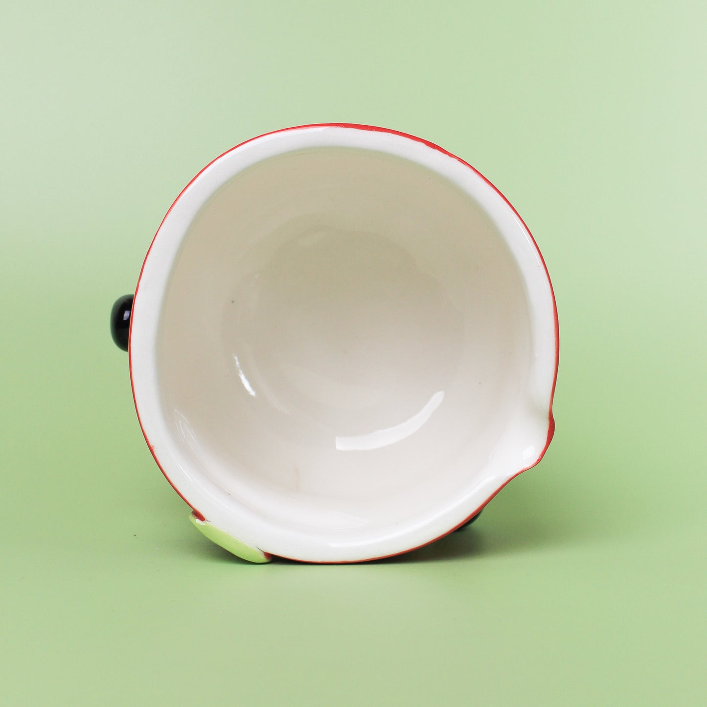 STRAWBERRY PENGUIN BOWL WITH SPOUT