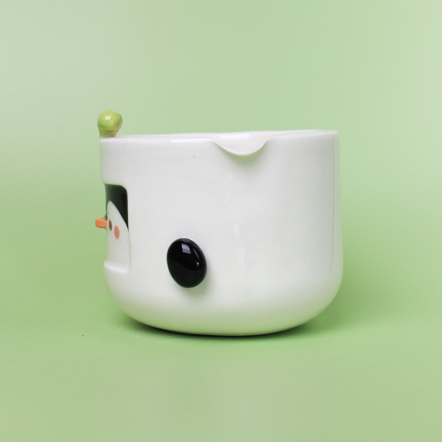 RADISH PENGUIN BOWL WITH SPOUT #1