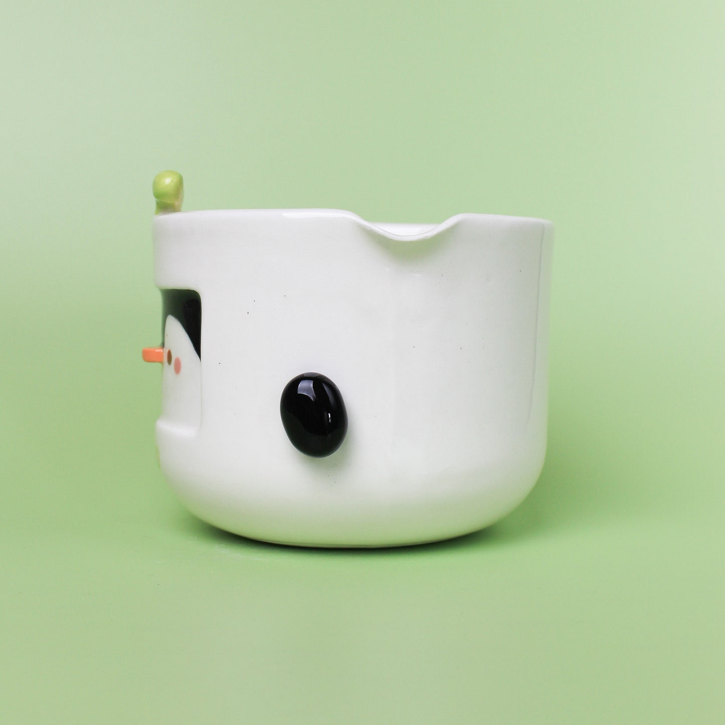 RADISH PENGUIN BOWL WITH SPOUT #2