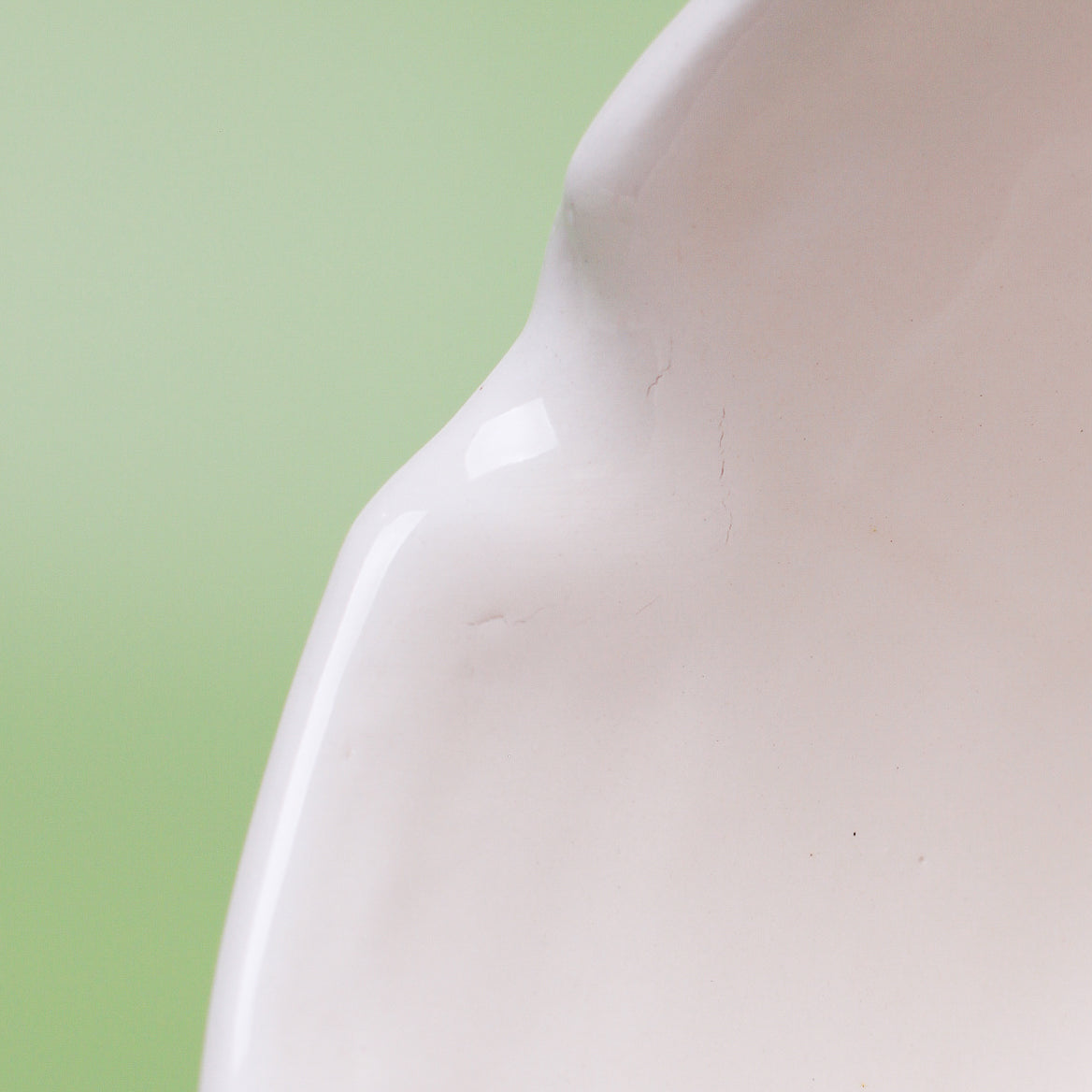 RADISH PENGUIN BOWL WITH SPOUT #2