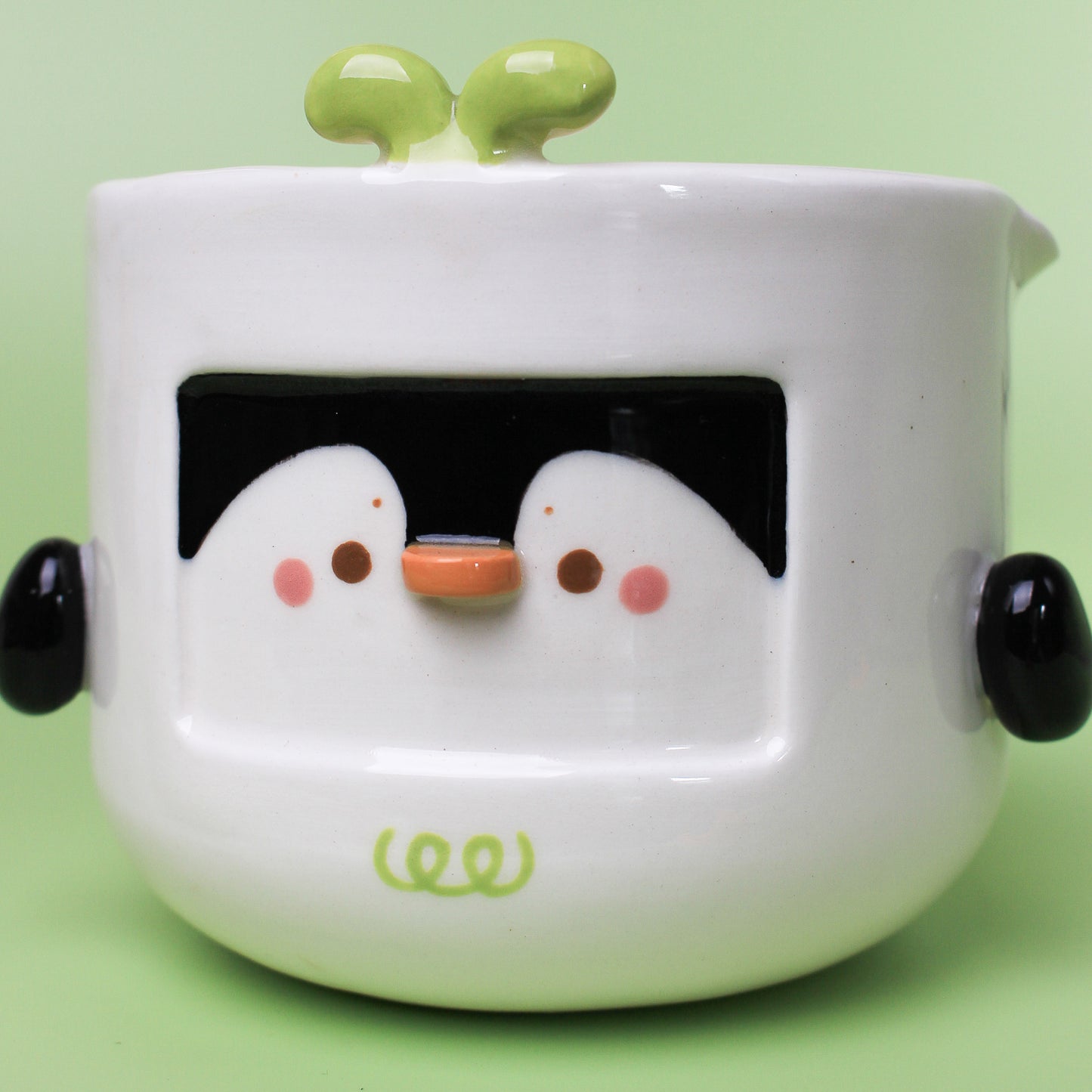 RADISH PENGUIN BOWL WITH SPOUT #2