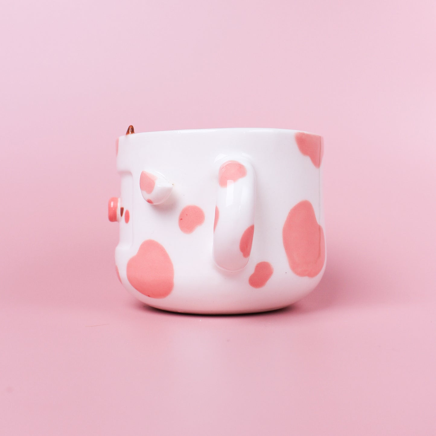 MARSHMALLOW COW TWO-HANDLED CUP