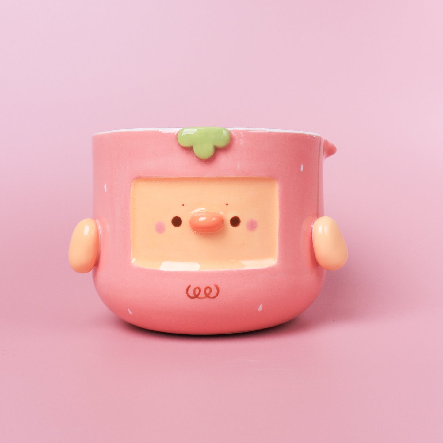 STRAWBERRY CHICKEN BOWL WITH SPOUT