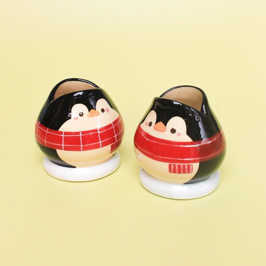 WINTER PENGUIN WHISK STAND